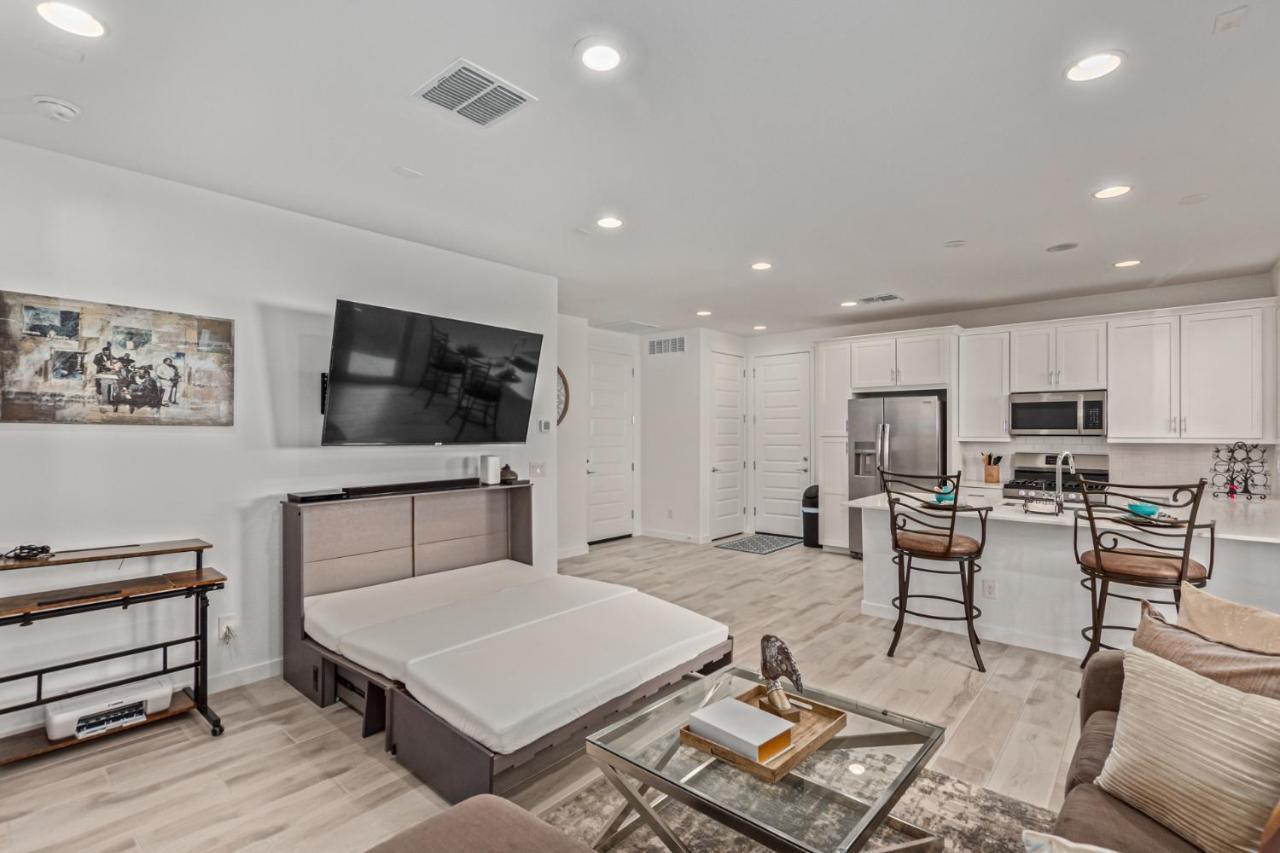 At Your Service - Modern Amenities, Urban Location, Sophisticated Style Phoenix Exterior foto